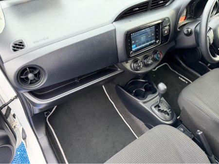 2019 Toyota Vitz - thumbnail 47