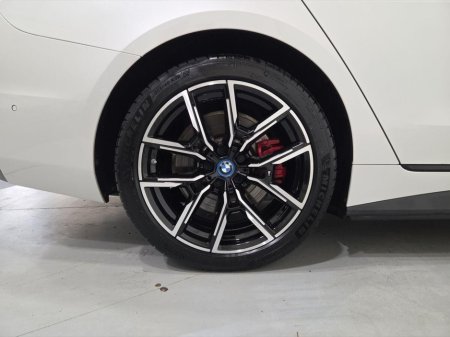 2022 BMW i4 - thumbnail 14