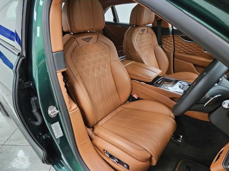 2022 Bentley Flying Spur V6 Hybrid Auto // Racing Green €164,950 thumbnail