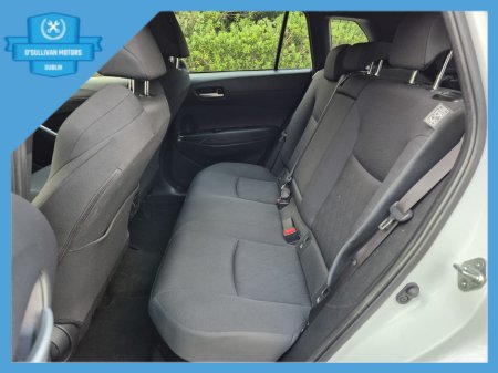 2023 Toyota Corolla CROSS LUNA 1.8 4DR AUTO €29,499 thumbnail