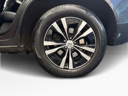 2022 Volvo XC60 - thumbnail 5