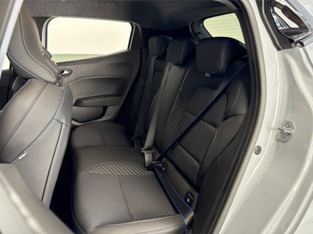 2025 Renault Clio ESPRIT ALPINE TCE90**HEATED MULTIFUNCTIONAL STEERING WHEEL**HEATED HALF LEATHER SPORT SEATS**DIGITAL DASH**TOUCH SCREEN APPLE CAR PLAY**DRIVE MODES**17" BLACK ALLOYS**ISOFIX**FINANCE AVAILABLE thumbnail