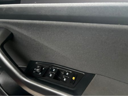 2024 Volkswagen T-Roc - thumbnail 7