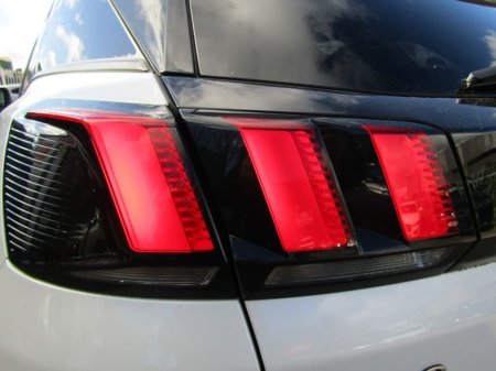 2018 Peugeot 3008 - thumbnail 46