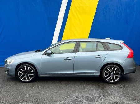 2017 Volvo V60 D4 2.0D // SERVICE HISTORY // LEATHER POWERED HEATED SEATS // DIGITAL CLUSTER €17,950