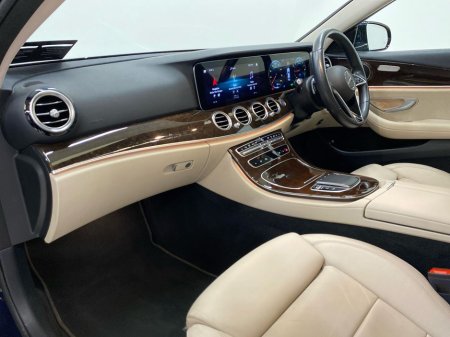 2021 Mercedes-Benz E Class - thumbnail 6