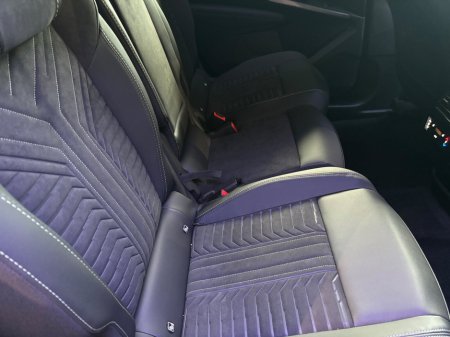 2026 Peugeot 5008 BEV 73kwh 210hp GT Exclusive €61,000 thumbnail