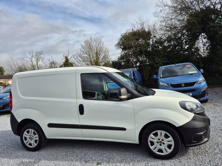 2022 Fiat Doblo - thumbnail 3