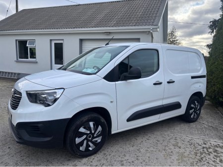 2021 Opel Combo - thumbnail 2