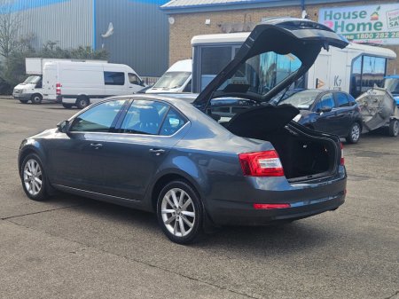 2017 Skoda Octavia - thumbnail 6