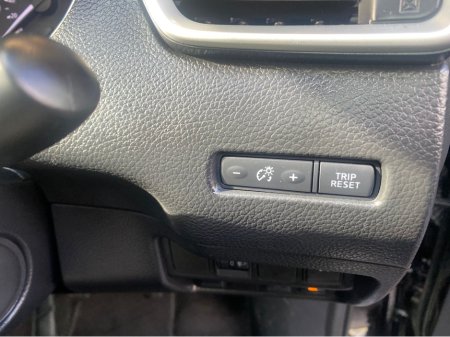 2016 Nissan Qashqai - thumbnail 19