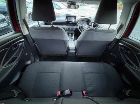 2023 Toyota Yaris - thumbnail 22