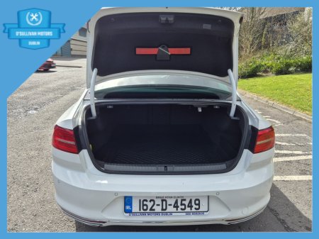 2016 Volkswagen Passat - thumbnail 9