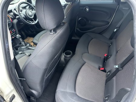 2014 MINI Hatch  €10,950 thumbnail