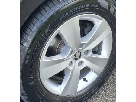 2020 Skoda Superb - thumbnail 8