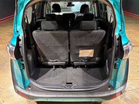 2019 Toyota Sienta - thumbnail 18