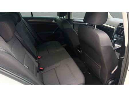 2017 Volkswagen Golf - thumbnail 24