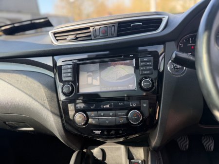 2017 Nissan Qashqai - thumbnail 15