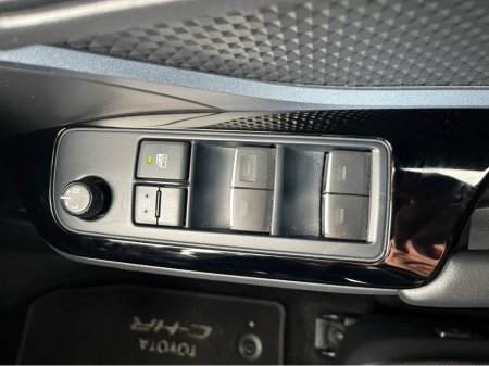 2020 Toyota C-HR - thumbnail 15