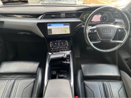 2020 Audi e-tron AUDI E TRON '50' - QUATTRO 'SPORT' FASH - 2 KEYS €23,900 thumbnail