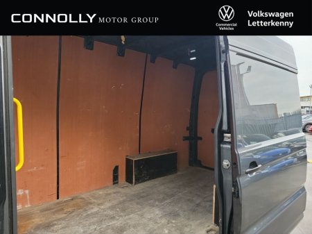2024 Volkswagen Crafter CRAFTER CRAFTER 35 MWB 140BHP A thumbnail