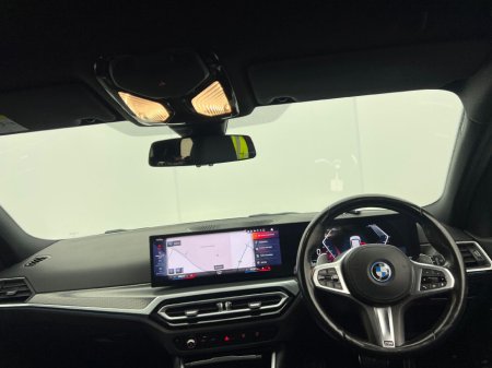 2023 BMW 3 Series - thumbnail 2