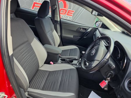 2017 Toyota Auris 1.4 D-4D (90) 5Dr Luna €15,950 thumbnail