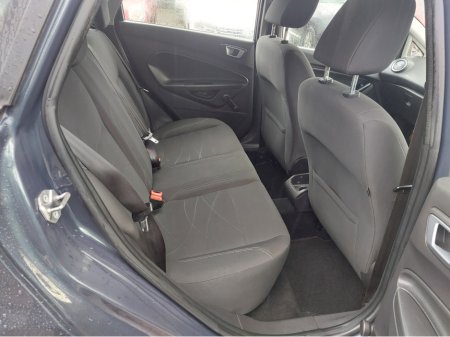 2013 Ford Fiesta ZETEC 1.0 65PS M5 4DR MCA €8,500