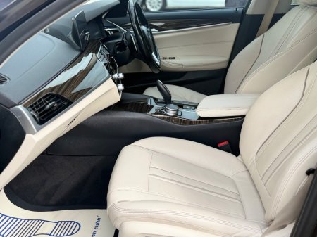 2020 BMW 5 Series - thumbnail 16