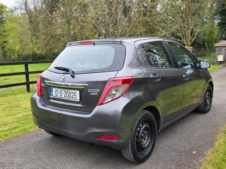 2012 Toyota Yaris - photo 3