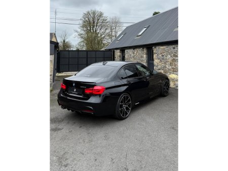 2017 BMW 3 Series - thumbnail 4