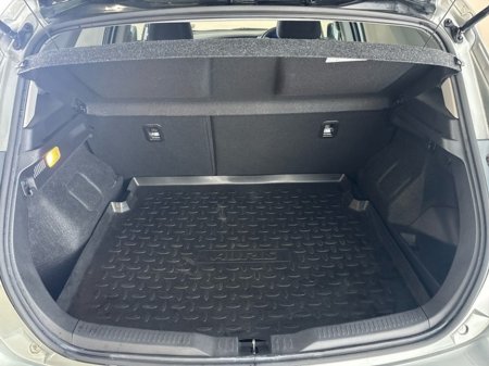 2018 Toyota Auris HYBRID LUNA SPORT €18,450 thumbnail