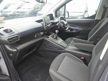 2022 Peugeot Rifter Lowered Floor Wheelchair Access €21,995