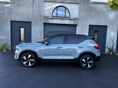 2023 Volvo XC40 CORE RECHARGE TWIN E