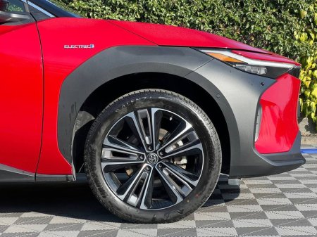 2023 Toyota bZ4X - thumbnail 10