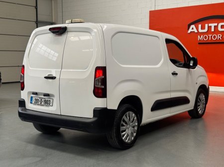 2020 Peugeot Partner - thumbnail 15