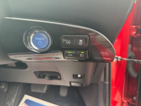 2019 Toyota Prius - thumbnail 18