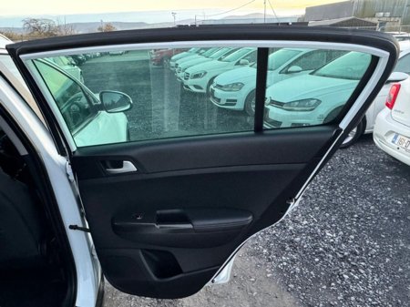 2016 Kia Sportage - thumbnail 11