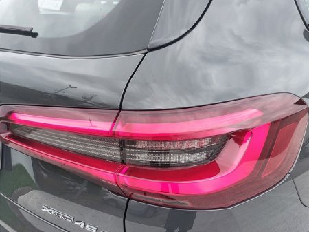 2022 BMW X5 xDrive45e xLine M Sport €64,995 thumbnail