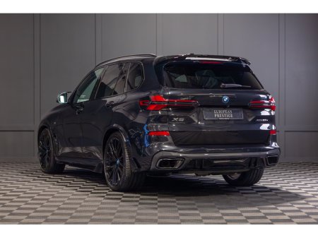 2025 BMW X5 xDrive50e M Sport €97,950