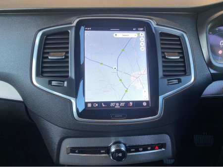 2023 Volvo XC90 2.0 T8 CORE 455BHP 5DR 7S €54,950 thumbnail