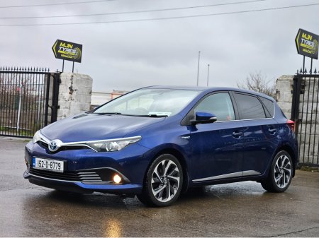 2015 Toyota Auris 1.8 HYBRID SOL 4DR AUTO €10,950 thumbnail