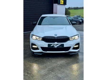 2022 BMW 3 Series  €32,995 thumbnail