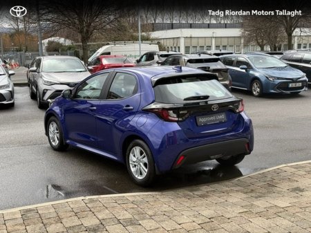 2024 Toyota Yaris Yaris Hybrid 115 Luna €25,950 thumbnail