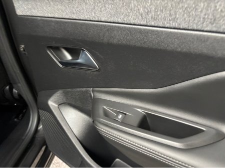 2023 Peugeot 408 - thumbnail 3