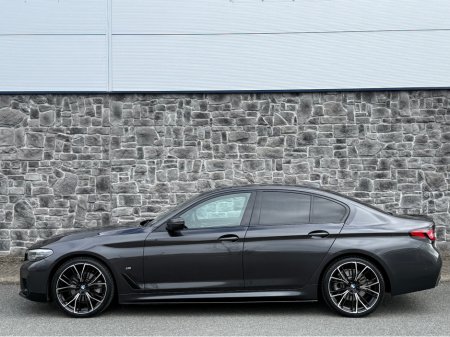 2021 BMW 5 Series - thumbnail 4