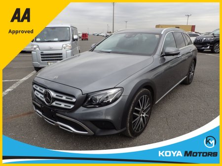 2020 Mercedes-Benz E Class E220D 4MATIC ALL-TERRAIN LAUREUS EDITION (PAN ROOF)// EXTREMELY RARE EXAMPLE // AIR SUSPENSION // 360* CAMERA // BURMESTER 3D SURROUND SOUND // APPLE CARPLAY // HEADUP DISPLAY // HEATED/COOLED LEATHER