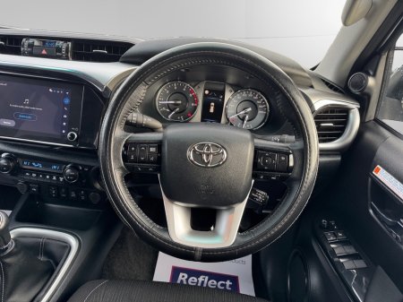 2025 Toyota Hilux - thumbnail 15
