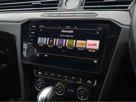 2019 Volkswagen Arteon 2.0 TSI 4 MOTION 280BHP VIRTUAL DASH FULL LEATHER HEATED ELECTRIC SEATS SAT NAV CARPLAY ANDROID AUTO BLIND SPORT PARKING SENSORS SELF PARKING ASSIST 360 CAMERA €30,950 thumbnail