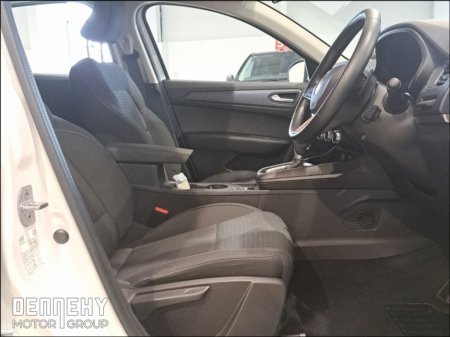 2023 Renault Arkana TCe 140 Auto evolution €26,995 thumbnail